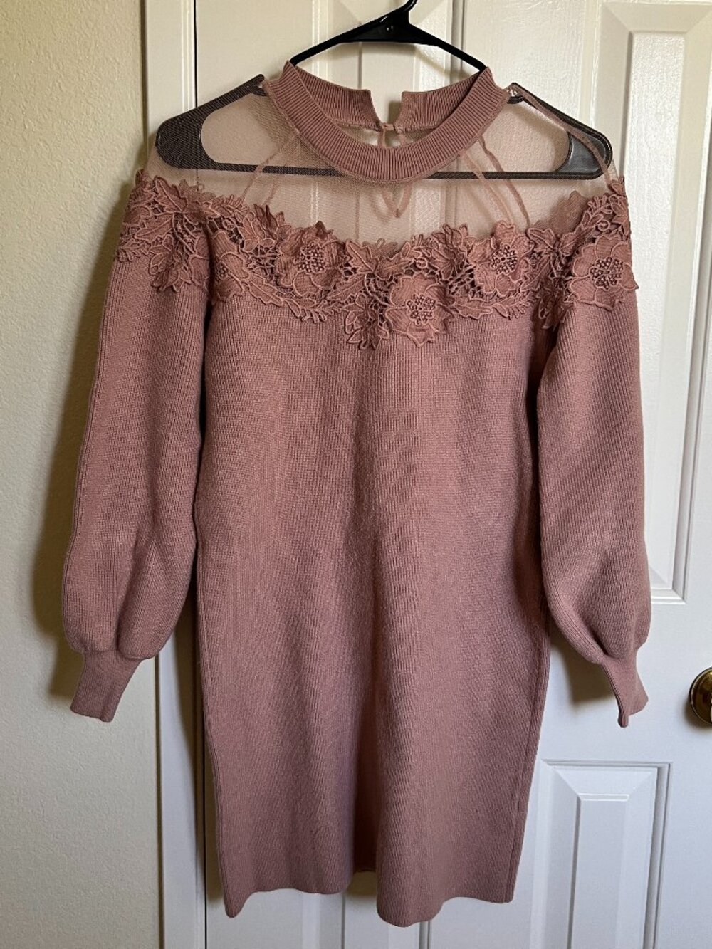 CHUI SHUI Women Crochet Flowers Floral See Through Sweater, Pink, Size S